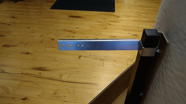 Pyrotec holder til styring